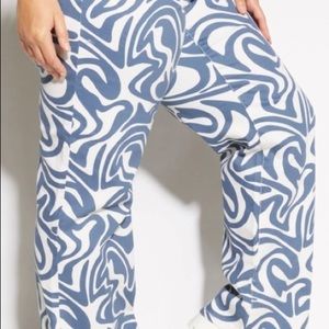 Groovy Skate Jeans 2X NEW Blue & White Swirls Wide Leg Plus Womens Pants Rue +